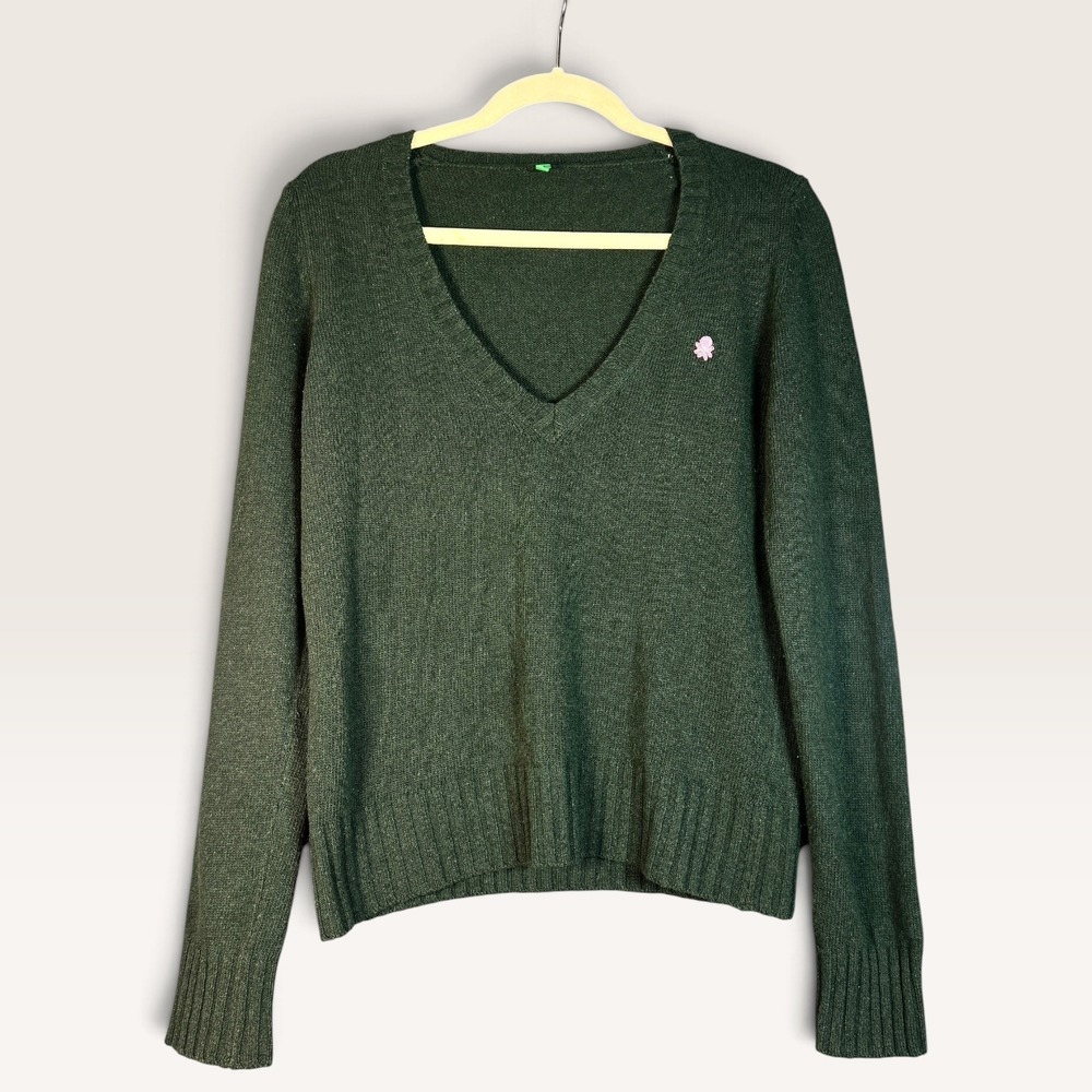 United Colors of Benetton Wool V-Neck Sweater Green Medium Preppy Ivy League EUC